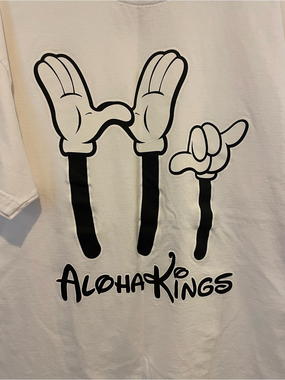 Aloha Kings Mickey Shaka Short Sleeve Hawaii Tee